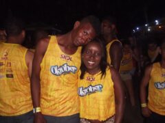 Oktober 10 Anos